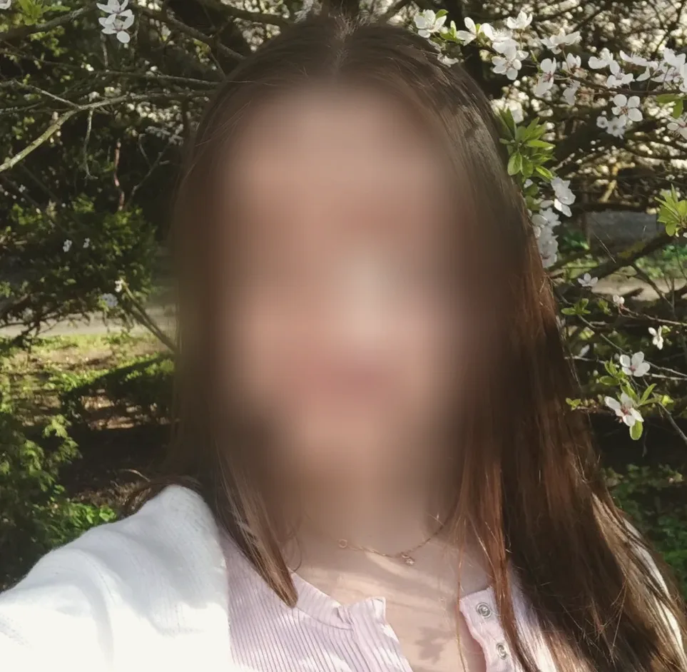 Leena, 32