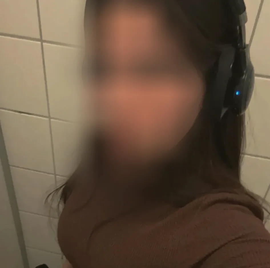 Marika, 25