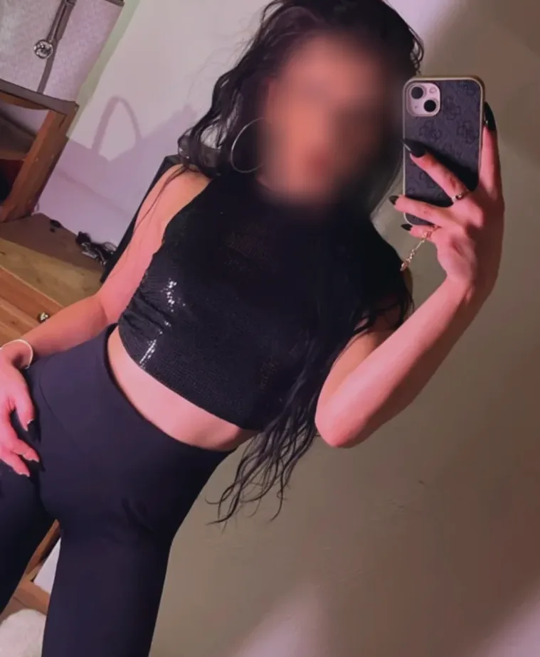 Niina, 27